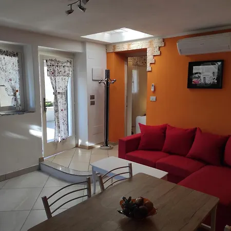 Vezio Hill House Apartman *